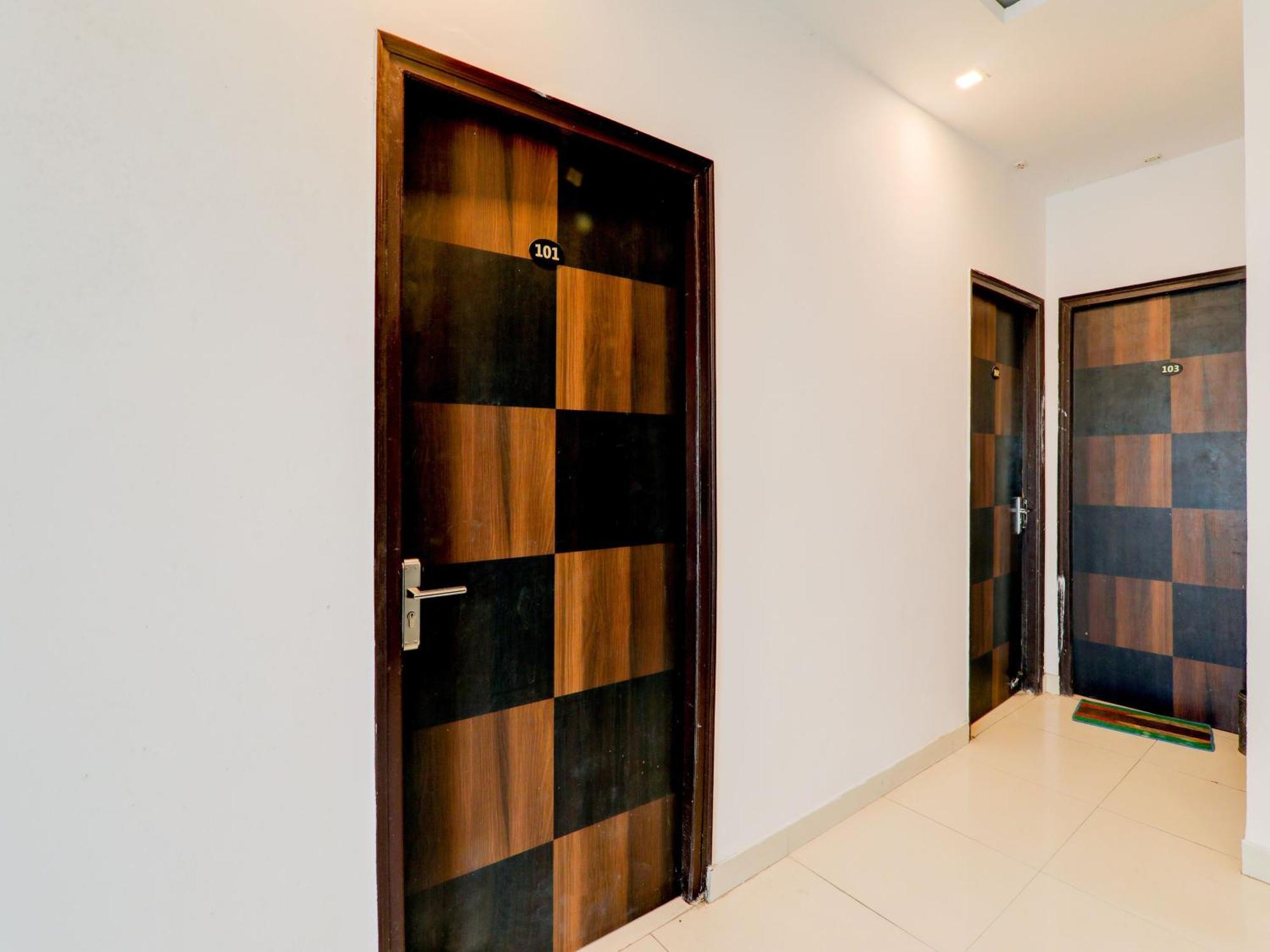 Super Collection O Kiara Guest House Lucknow Ngoại thất bức ảnh